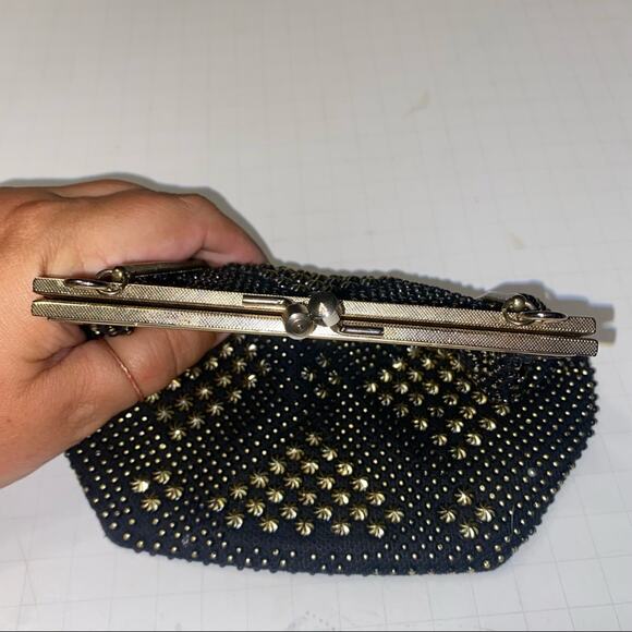 VNTG gold metal detail handbag - Picture 7 of 7